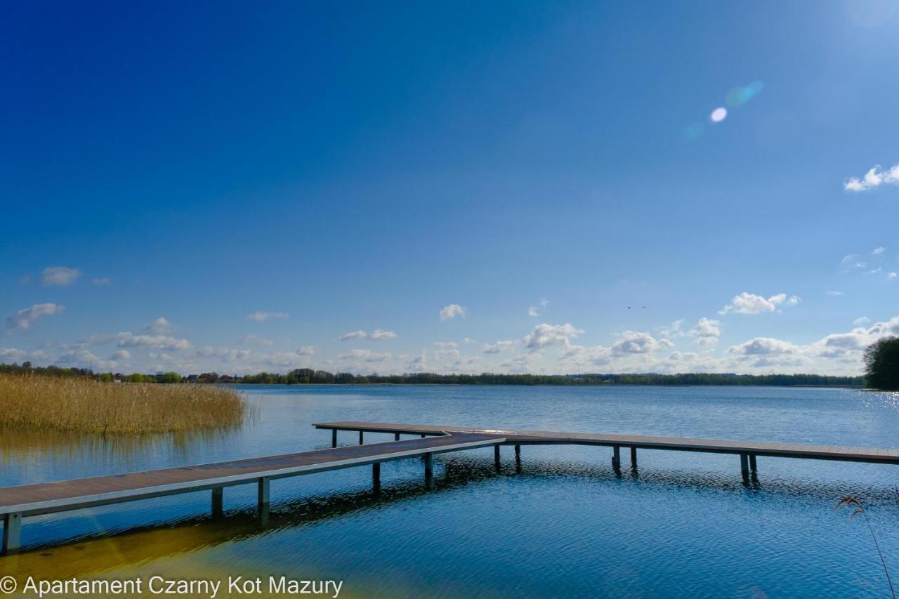 Czarny Kot Mazury Dom Caloroczny Villa Malkinie Exterior photo
